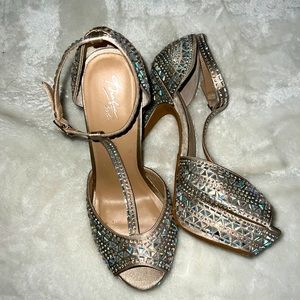 Thalia Platform Pumps